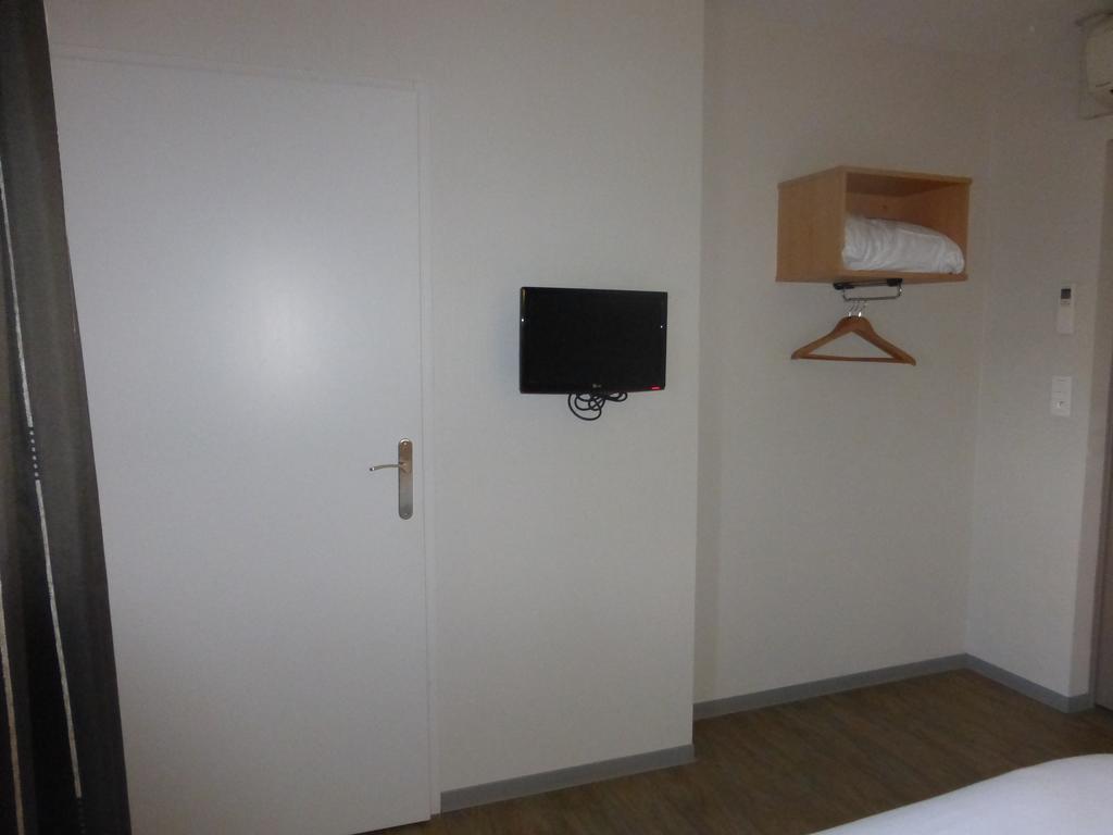 La Godiniere Hotel Шоле Екстериор снимка