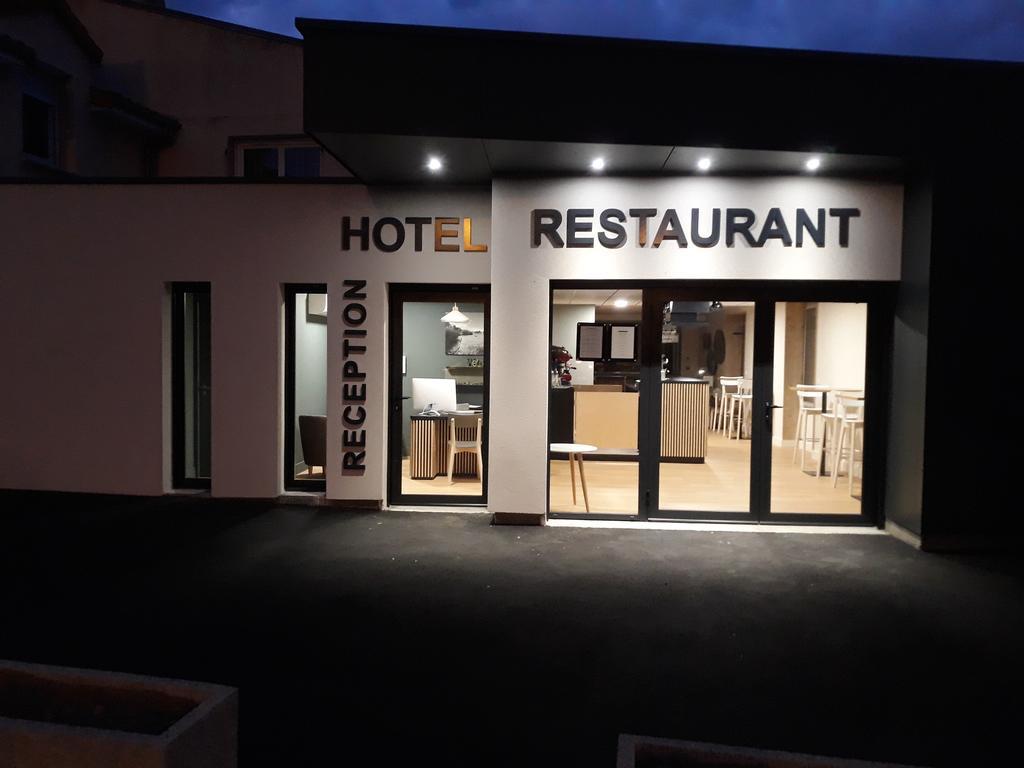 La Godiniere Hotel Шоле Екстериор снимка